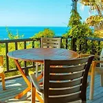 Zambak Village & Restaurant Superb Seafront Location ! Guest house 3*
