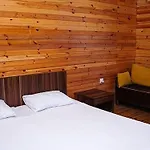 Zambak Village & Restaurant Superb Seafront Location ! Guest house