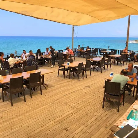 Affittacamere Zambak Village & Restaurant Superb Seafront Location !