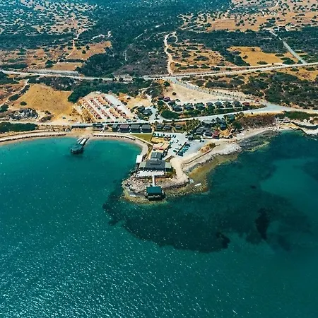 Pensionat Zambak Village & Restaurant Superb Seafront Location ! Agios Georgios (Girne)