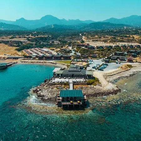 Zambak Village & Restaurant Superb Seafront Location ! Agios Georgios (Girne)