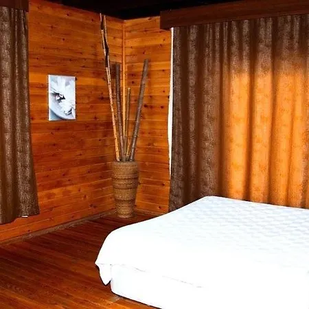 بيت ضيافة Zambak Village & Restaurant Superb Seafront Location ! 3*