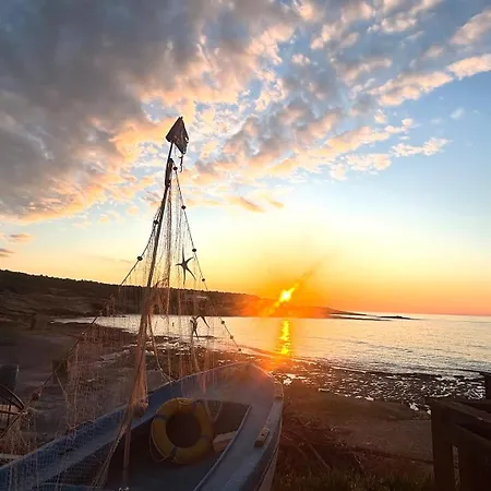 Zambak Village & Restaurant Superb Seafront Location ! Agios Georgios (Girne)